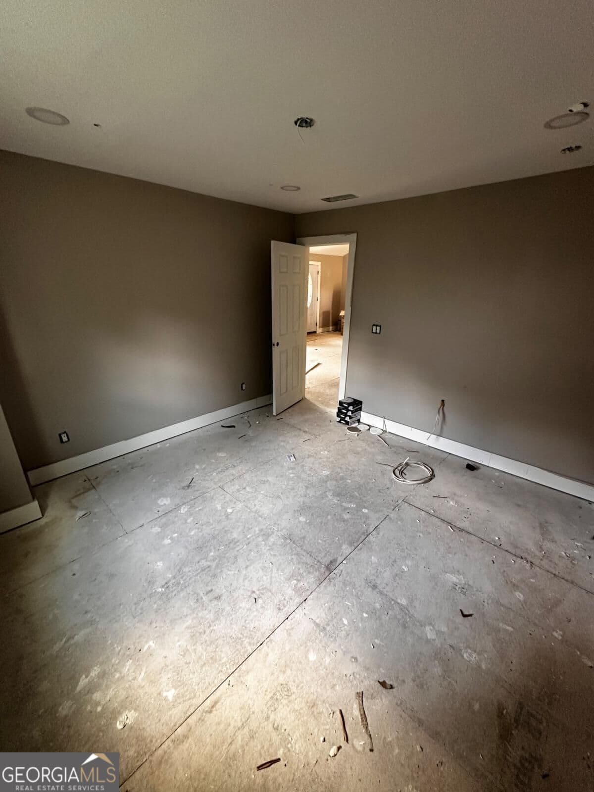 3 bedroom, 2 bathroom, 1,461 sq ft single family residence for sale at 11 Meridian Drive, Newnan, GA 30263 — photo 7