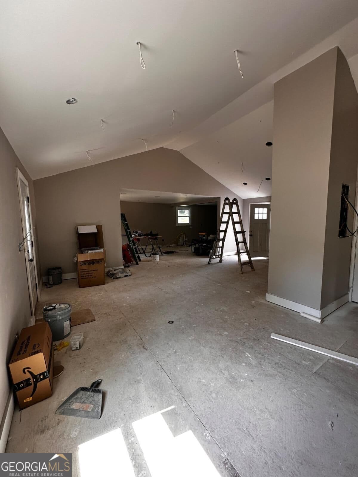 3 bedroom, 2 bathroom, 1,461 sq ft single family residence for sale at 11 Meridian Drive, Newnan, GA 30263 — photo 4