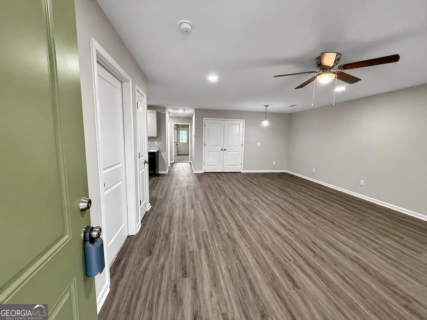 3 bedroom, 2 bathroom, 1,402 sq ft townhouse for sale at 313 Airman Boulevard, Warner Robins, GA 31088 — photo 5
