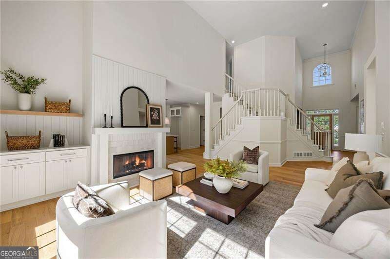 5 bedroom, 3.5 bathroom, 3,712 sq ft single family residence for sale at 770 Heathland Drive, Roswell, GA 30075 — photo 7