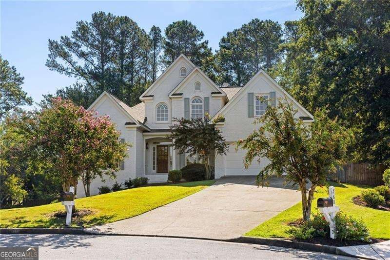 5 bedroom, 3.5 bathroom, 3,712 sq ft single family residence for sale at 770 Heathland Drive, Roswell, GA 30075