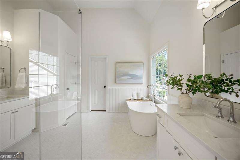 5 bedroom, 3.5 bathroom, 3,712 sq ft single family residence for sale at 770 Heathland Drive, Roswell, GA 30075 — photo 10