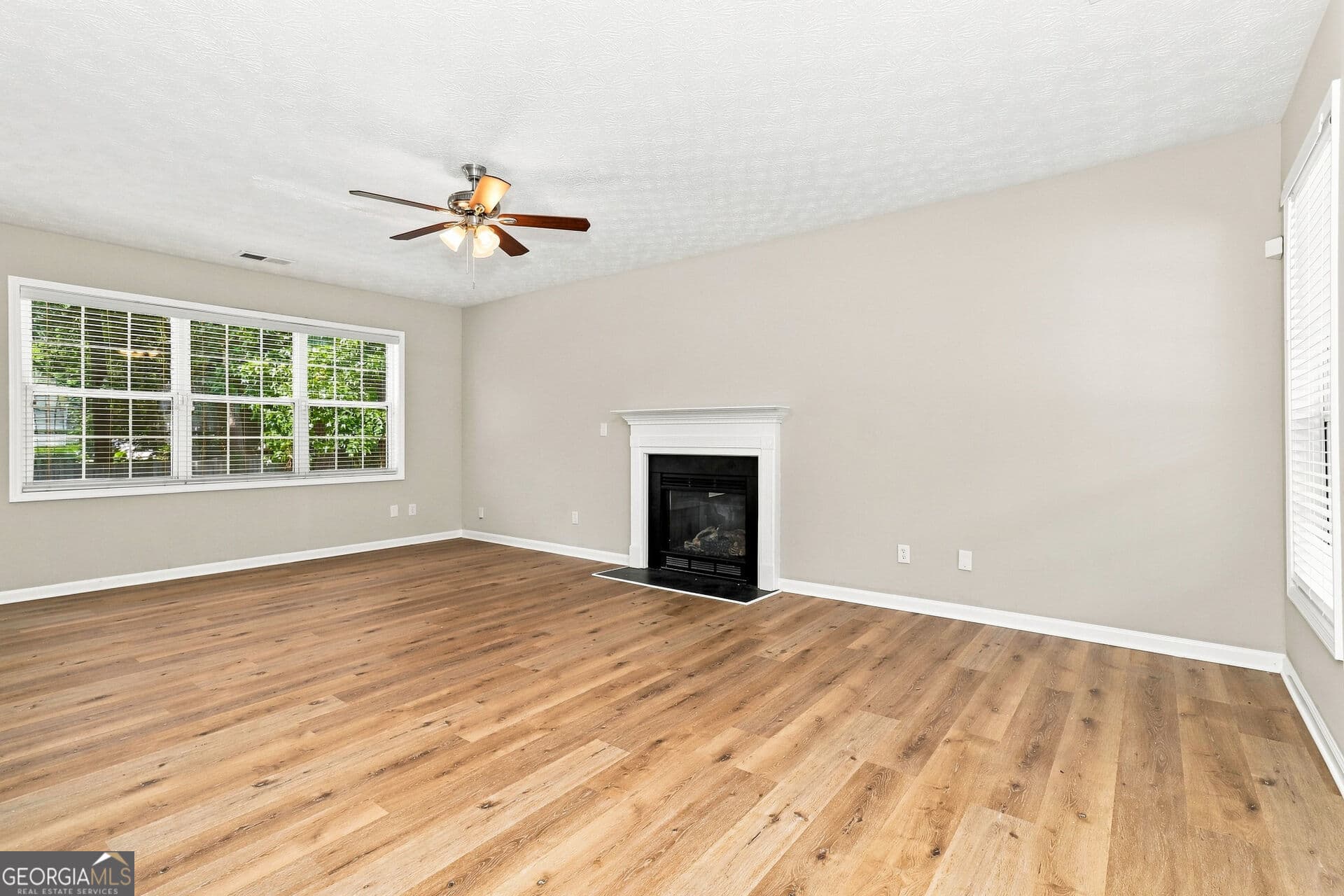 3 bedroom, 2.5 bathroom, 1,848 sq ft single family residence for sale at 58 Bensinger Court, Hiram, GA 30141 — photo 3