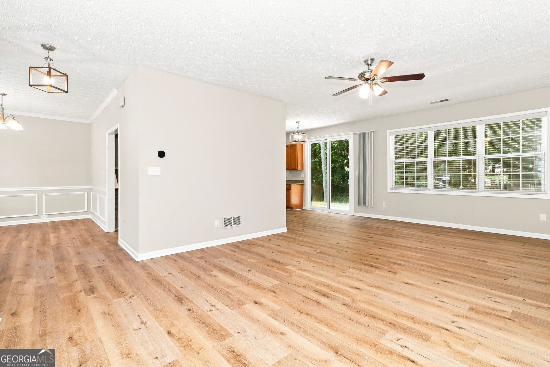 3 bedroom, 2.5 bathroom, 1,848 sq ft single family residence for sale at 58 Bensinger Court, Hiram, GA 30141 — photo 5