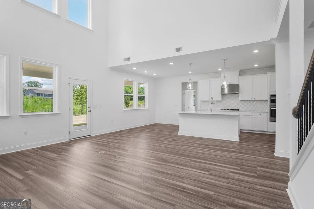 5 bedroom, 4.5 bathroom, 3,190 sq ft single family residence for sale at 3180 Danlow Court, Kennesaw, GA 30152 — photo 8
