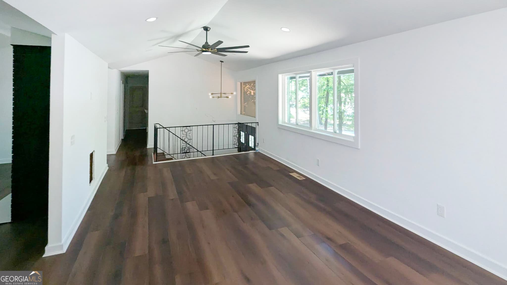 4 bedroom, 3 bathroom, 1,728 sq ft single family residence for sale at 2541 Peyton Woods Trail, Atlanta, GA 30311 — photo 2