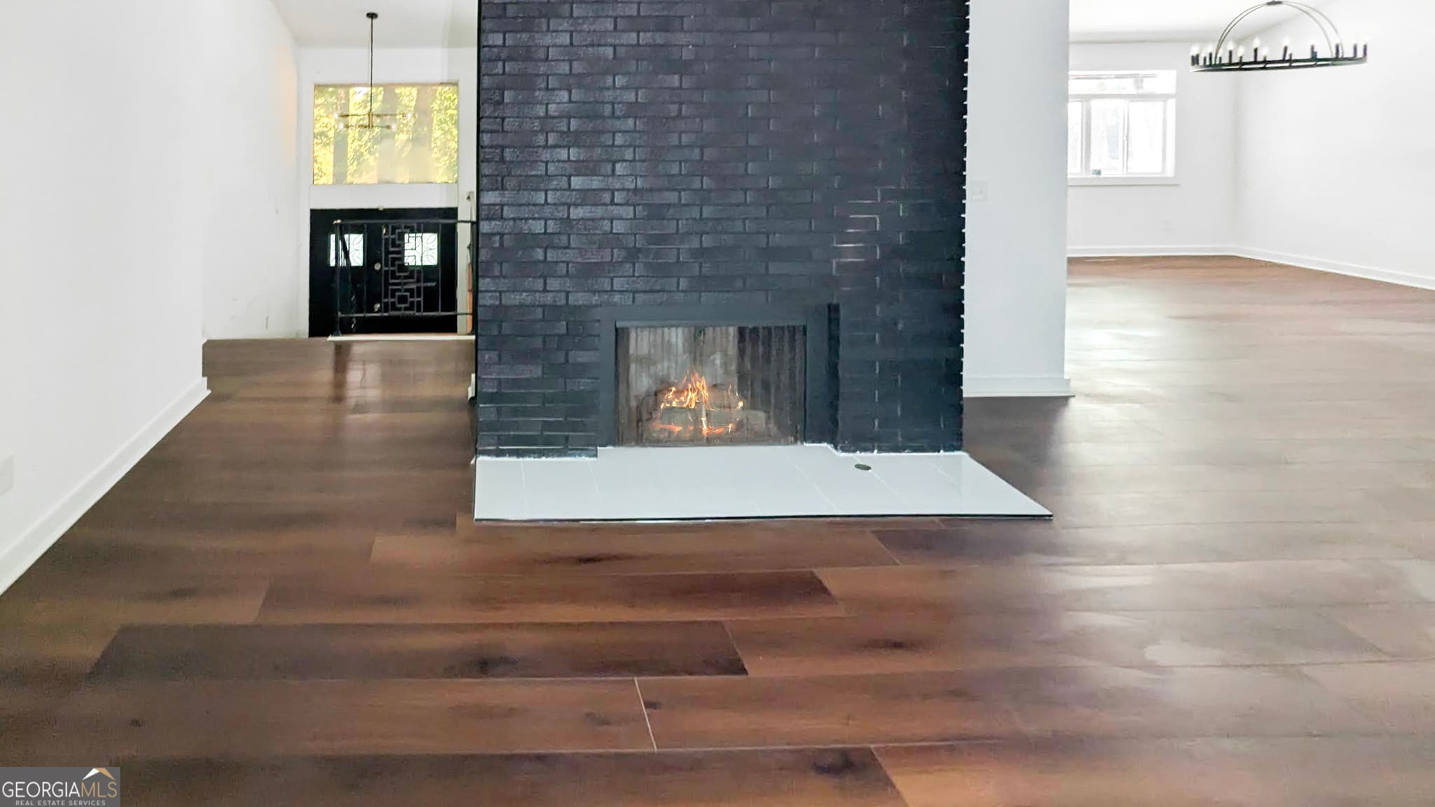 4 bedroom, 3 bathroom, 1,728 sq ft single family residence for sale at 2541 Peyton Woods Trail, Atlanta, GA 30311 — photo 3