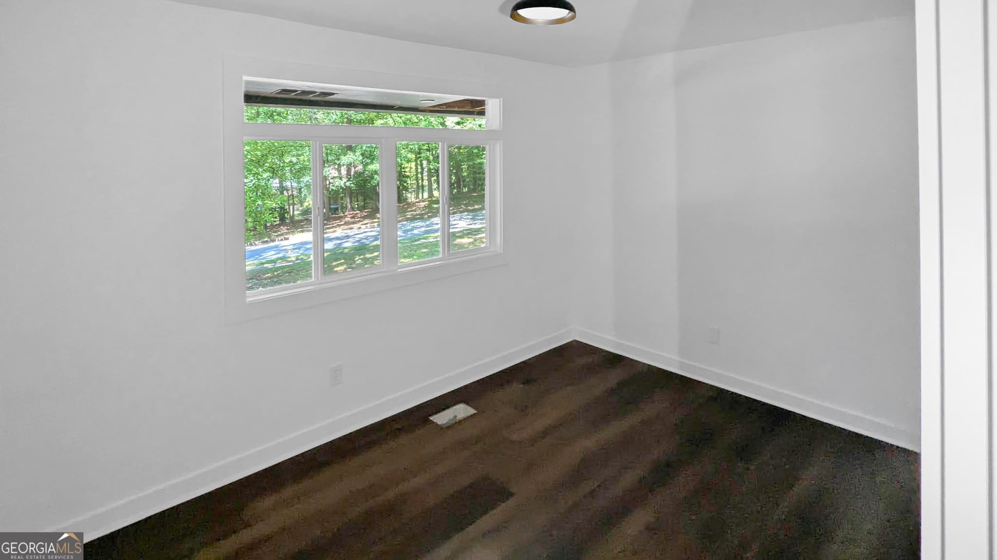4 bedroom, 3 bathroom, 1,728 sq ft single family residence for sale at 2541 Peyton Woods Trail, Atlanta, GA 30311 — photo 9