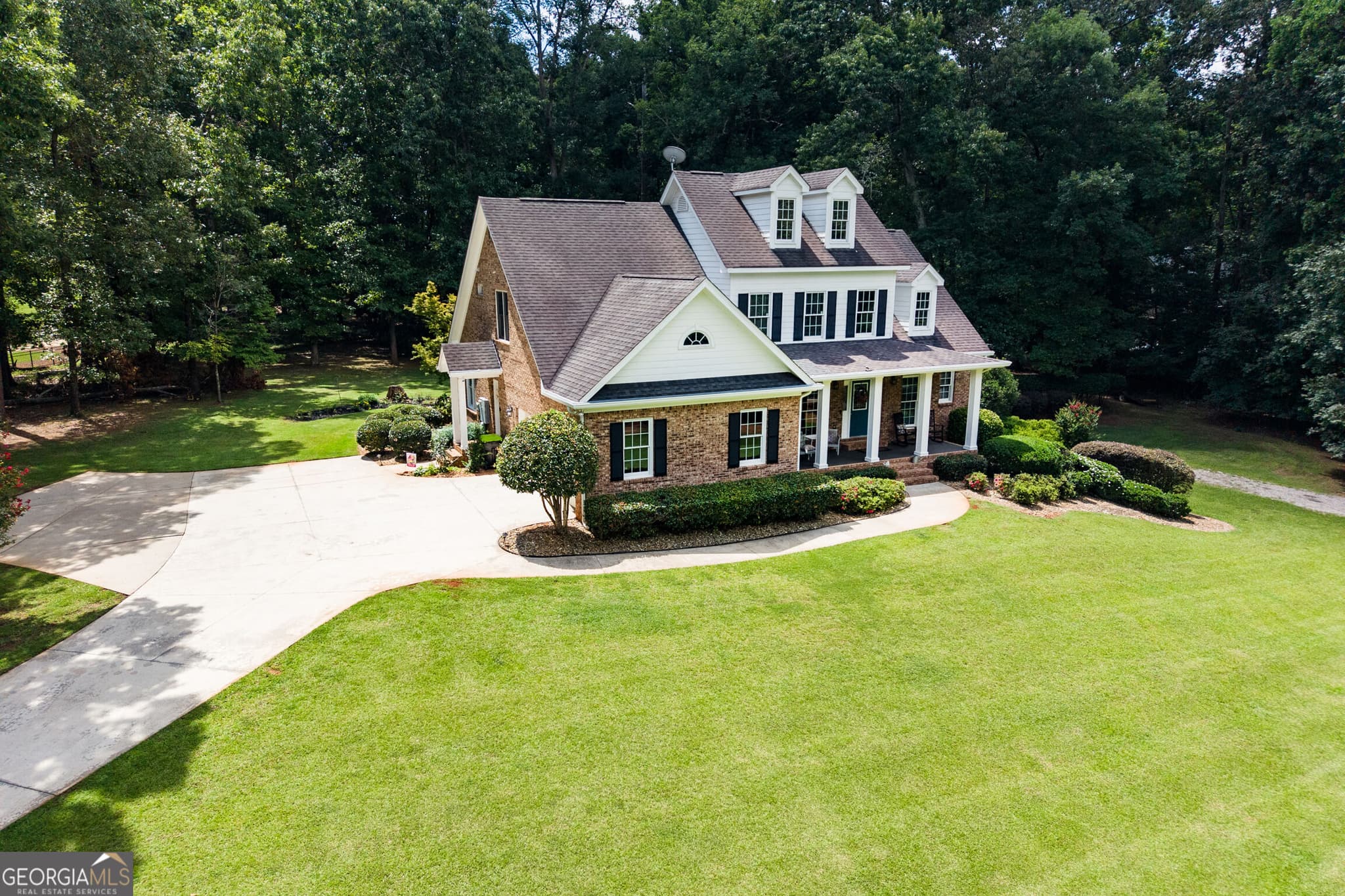 4 bedroom, 2.5 bathroom, 3,165 sq ft single family residence for sale at 195 River Cove Meadows, Social Circle, GA 30025 — photo 3