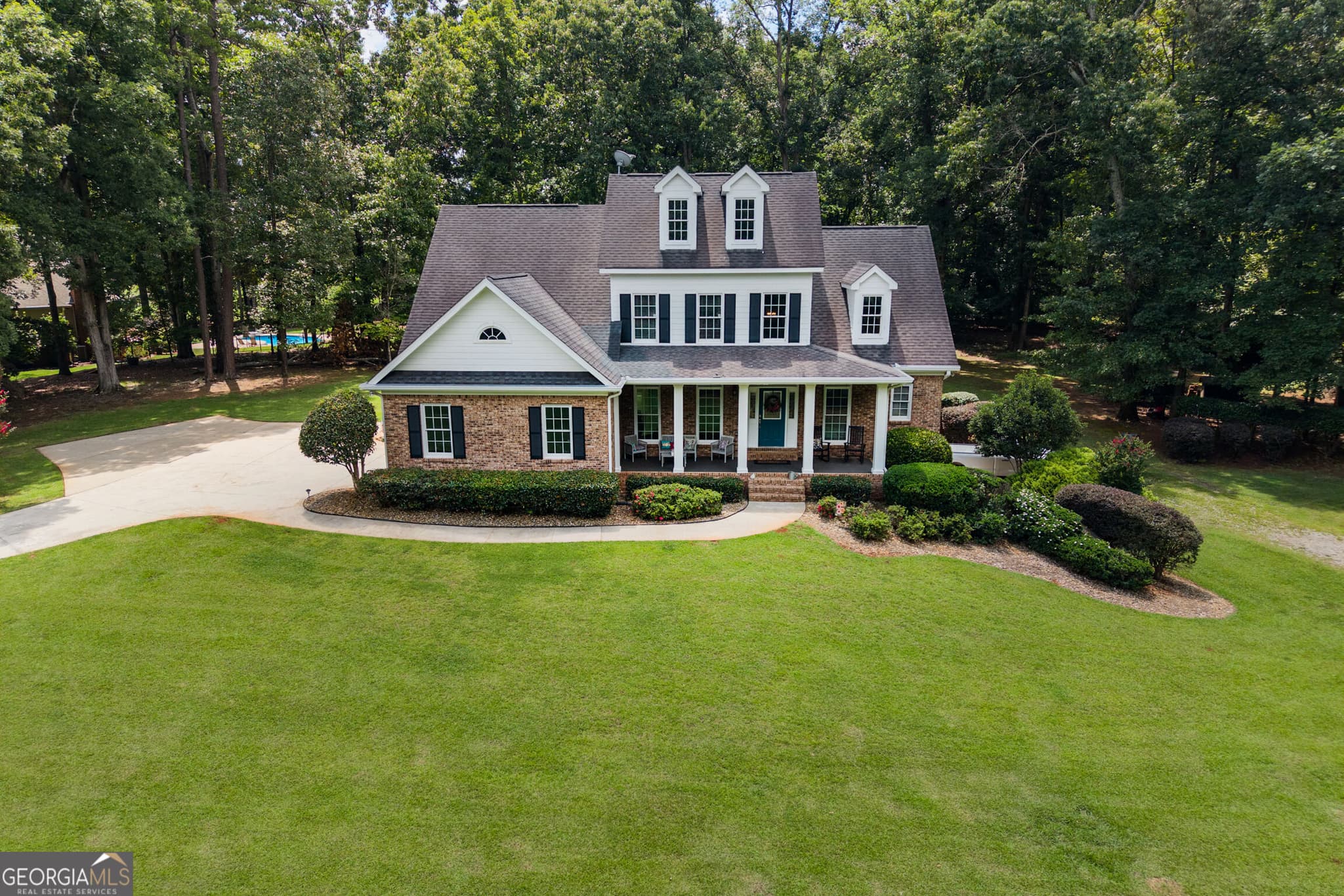 4 bedroom, 2.5 bathroom, 3,165 sq ft single family residence for sale at 195 River Cove Meadows, Social Circle, GA 30025 — photo 4