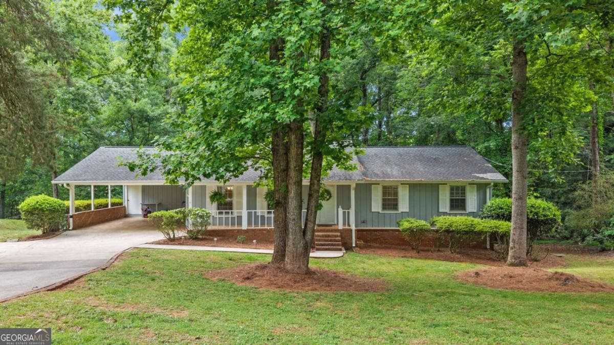 3 bedroom, 2 bathroom, 2,073 sq ft single family residence for sale at 388 Cherokee Ridge, Athens, GA 30606