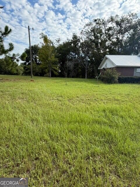 4 bedroom, 2 bathroom, 1,919 sq ft single family residence for sale at 44 Hilltop Drive, Lumber City, GA 31549 — photo 4