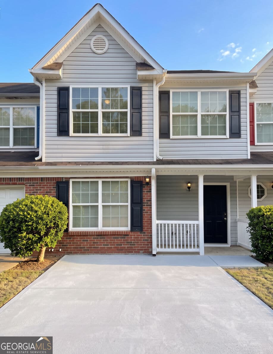 3 bedroom, 2.5 bathroom, 1,768 sq ft townhouse for rent at 1160 Maple Valley Court, Union City, GA 30291 for $1,850 a month — photo 1 of 15