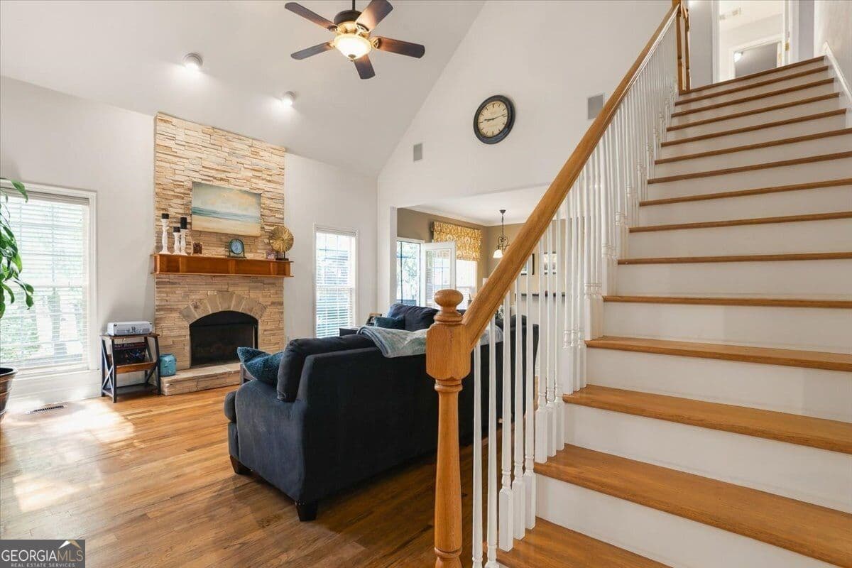 4 bedroom, 2.5 bathroom, 2,371 sq ft single family residence for sale at 920 Huntcliffe Drive, Macon, GA 31210 — photo 5