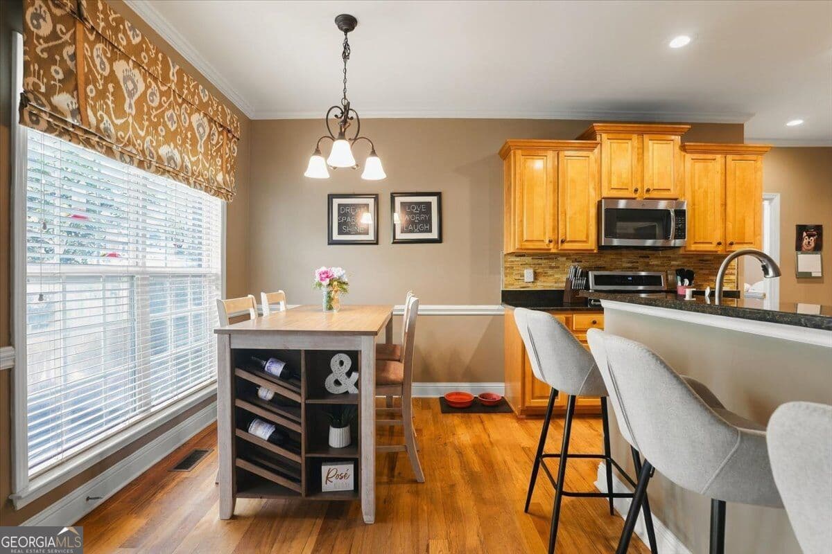 4 bedroom, 2.5 bathroom, 2,371 sq ft single family residence for sale at 920 Huntcliffe Drive, Macon, GA 31210 — photo 10