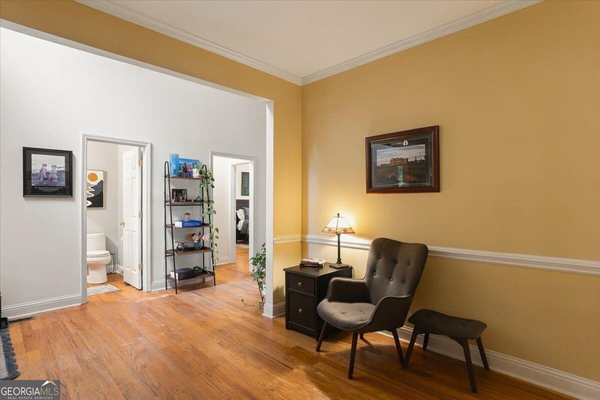 4 bedroom, 2.5 bathroom, 2,371 sq ft single family residence for sale at 920 Huntcliffe Drive, Macon, GA 31210 — photo 4
