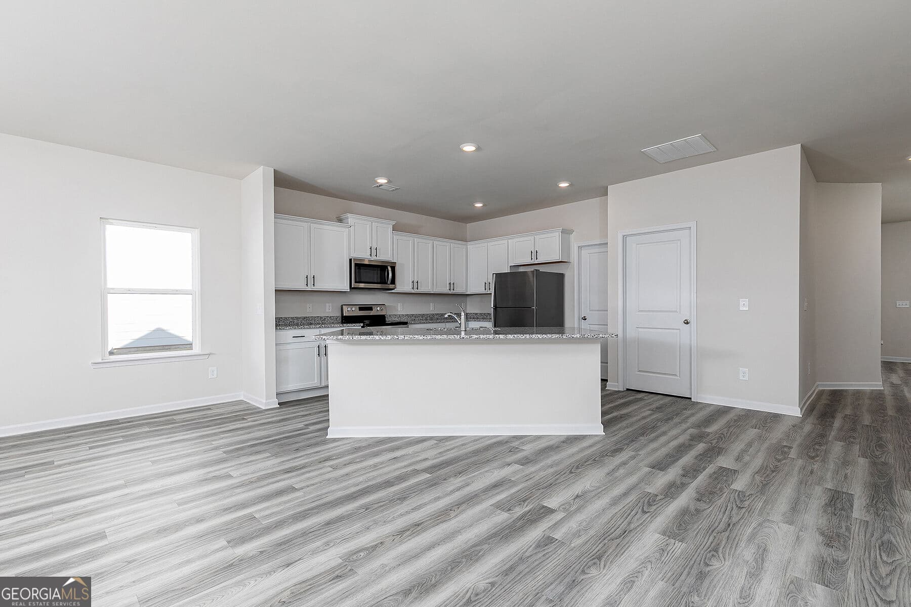 3 bedroom, 3 bathroom, 1,680 sq ft single family residence for sale at 478 Prescott Way, Villa Rica, GA 30180 — photo 6