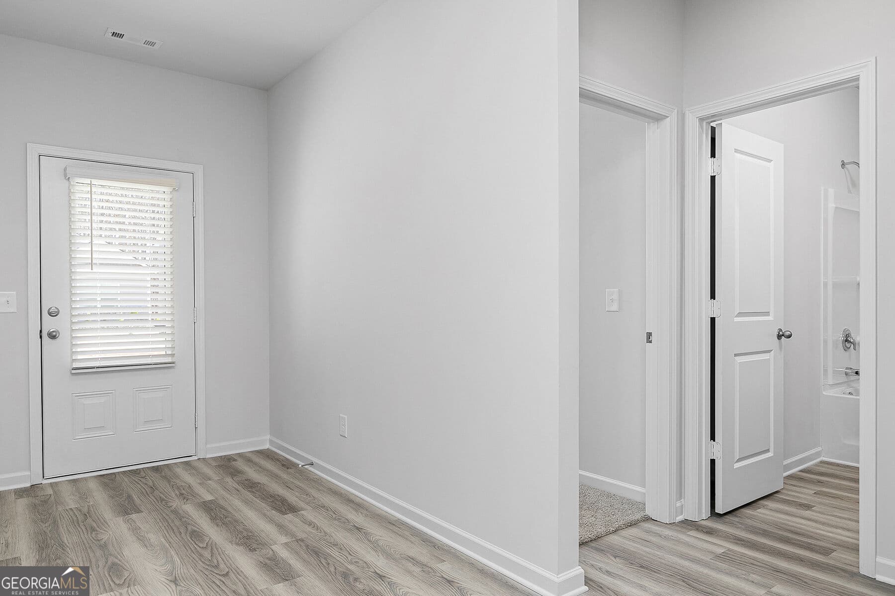 3 bedroom, 3 bathroom, 1,680 sq ft single family residence for sale at 478 Prescott Way, Villa Rica, GA 30180 — photo 3