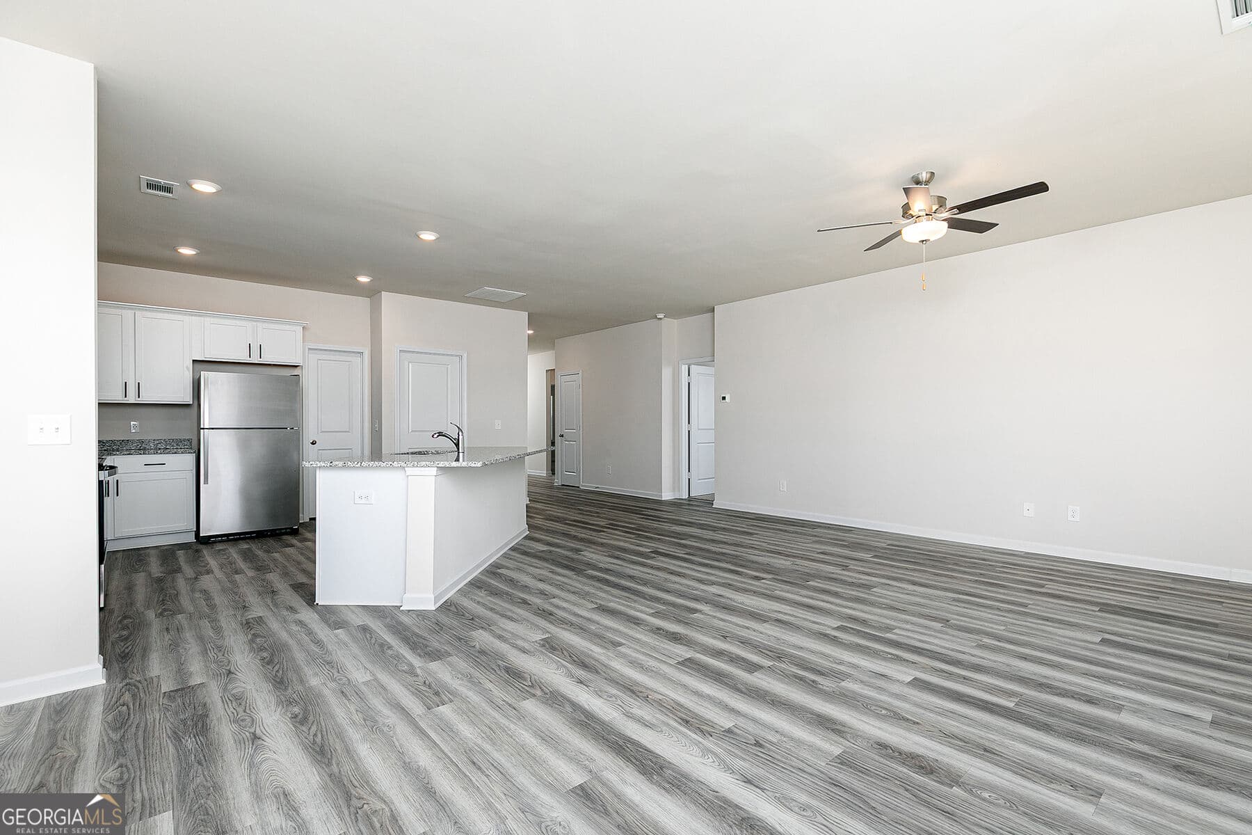 3 bedroom, 3 bathroom, 1,680 sq ft single family residence for sale at 478 Prescott Way, Villa Rica, GA 30180 — photo 5