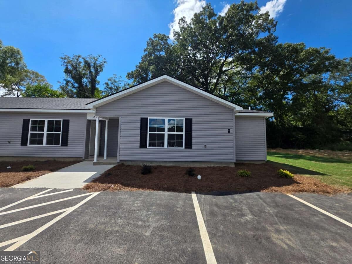 3 bedroom, 2 bathroom, 1,005 sq ft quadruplex for rent at 212B Tabor Drive 4B, Warner Robins, GA 31093 for $1,500 a month — photo 3