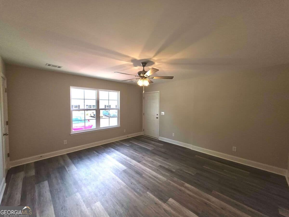 3 bedroom, 2 bathroom, 1,005 sq ft quadruplex for rent at 212B Tabor Drive 4B, Warner Robins, GA 31093 for $1,500 a month — photo 4