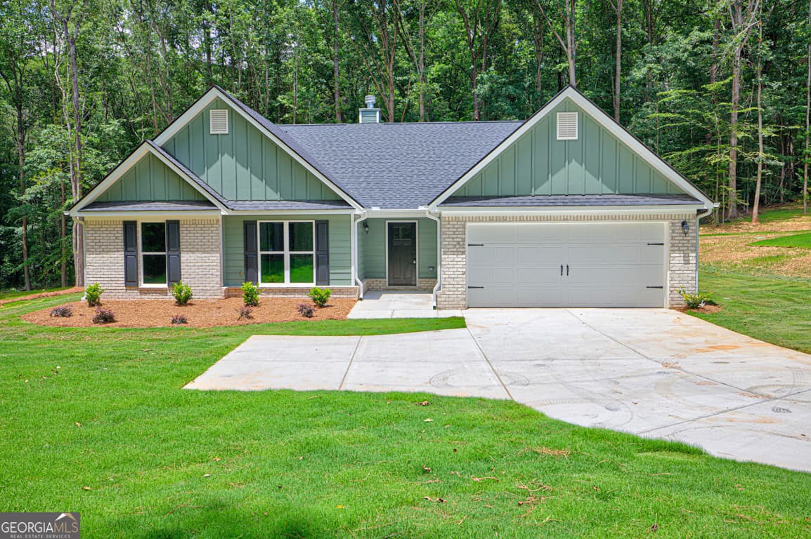 4 bedroom, 2.5 bathroom, 2,250 sq ft single family residence for sale at 1714 Highway 82 2, Winder, GA 30680 — photo 2