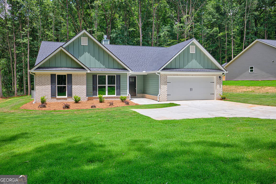 4 bedroom, 2.5 bathroom, 2,250 sq ft single family residence for sale at 1714 Highway 82 2, Winder, GA 30680 — photo 3