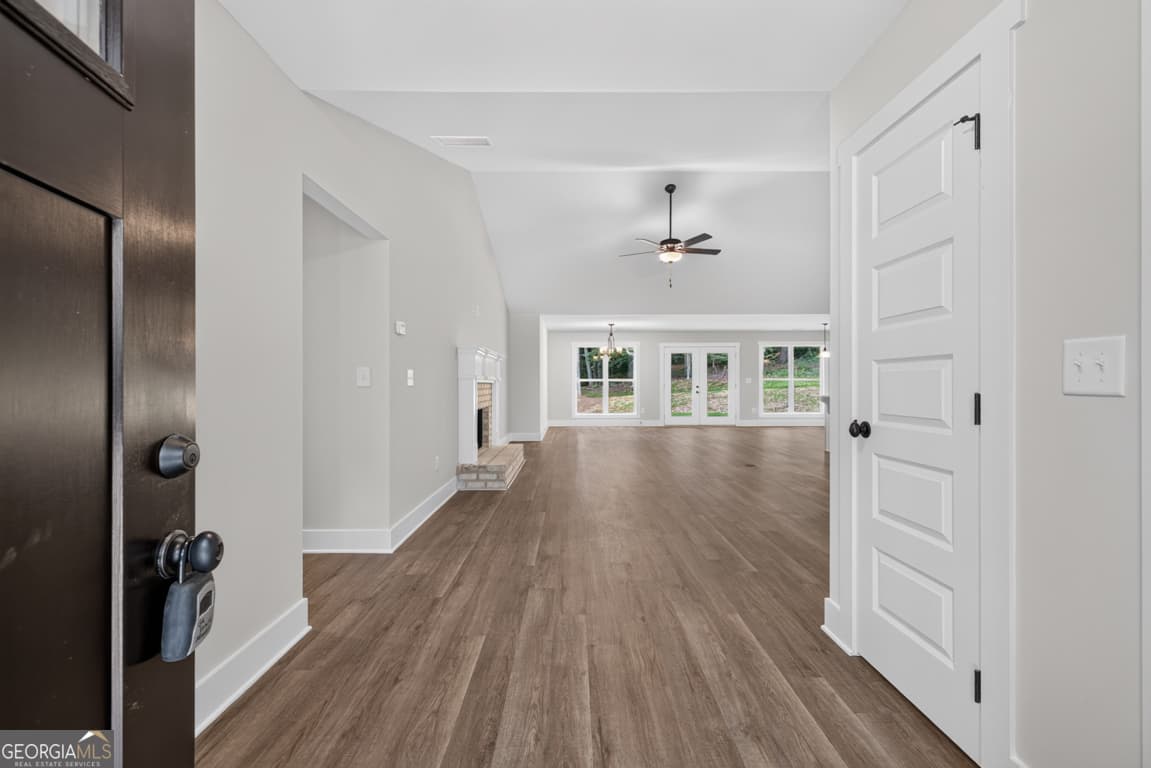 4 bedroom, 2.5 bathroom, 2,250 sq ft single family residence for sale at 1714 Highway 82 2, Winder, GA 30680 — photo 4