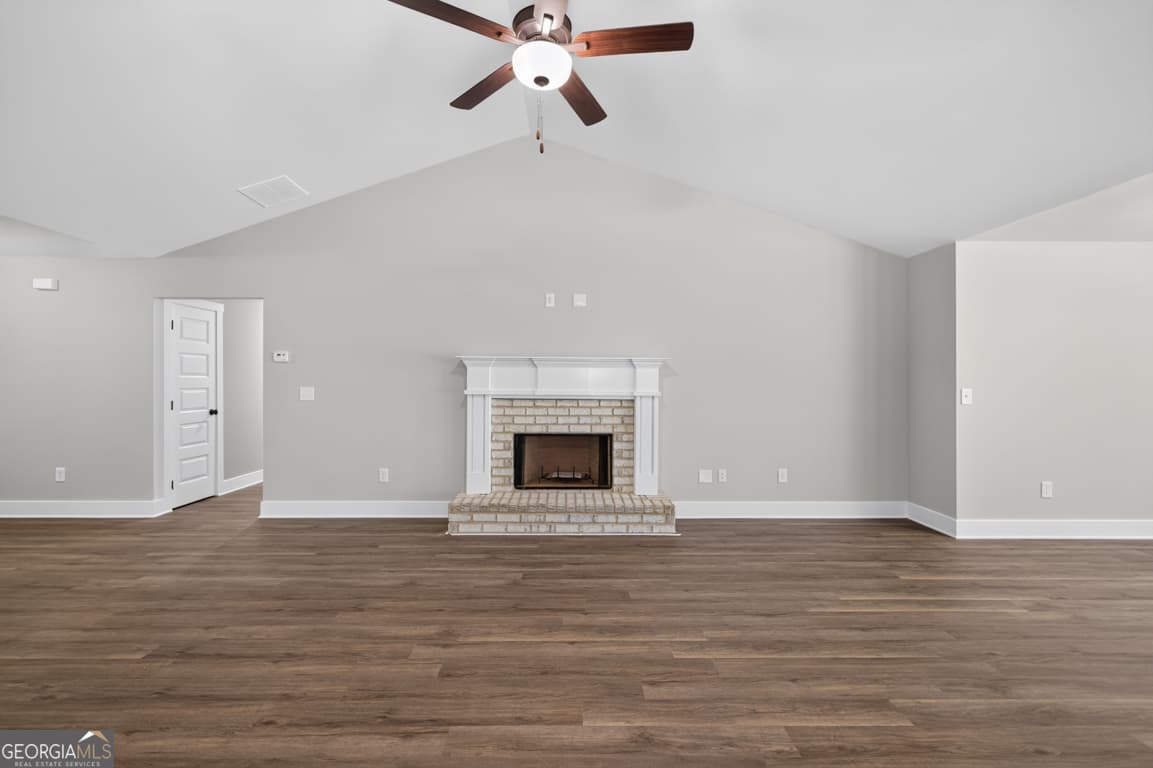 4 bedroom, 2.5 bathroom, 2,250 sq ft single family residence for sale at 1714 Highway 82 2, Winder, GA 30680 — photo 8