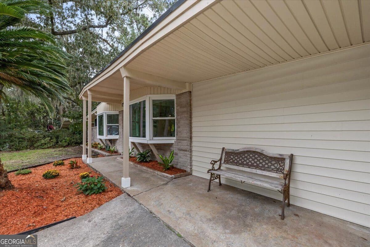 4 bedroom, 2 bathroom, 1,995 sq ft single family residence for sale at 321 Briarcliff Circle, Savannah, GA 31419 — photo 5