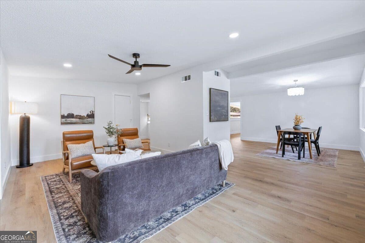 4 bedroom, 2 bathroom, 1,995 sq ft single family residence for sale at 321 Briarcliff Circle, Savannah, GA 31419 — photo 9