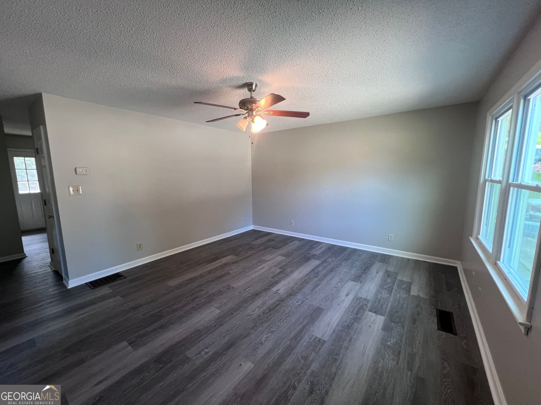 2 bedroom, 1 bathroom, 840 sq ft apartment for rent at 144 Colonial Drive, Toccoa, GA 30577 for $1,200 a month — photo 2