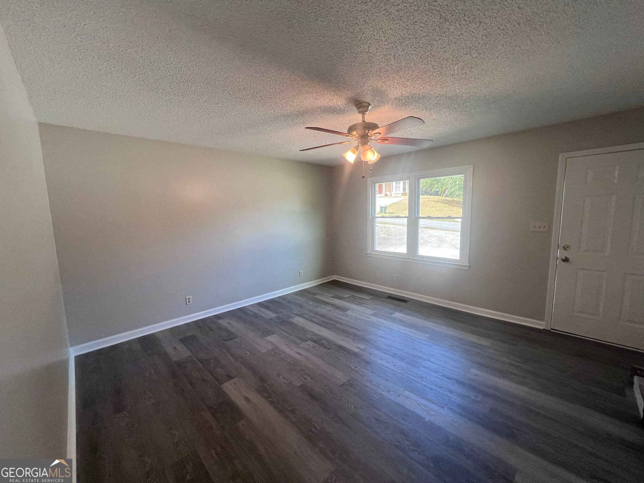 2 bedroom, 1 bathroom, 840 sq ft apartment for rent at 144 Colonial Drive, Toccoa, GA 30577 for $1,200 a month — photo 3