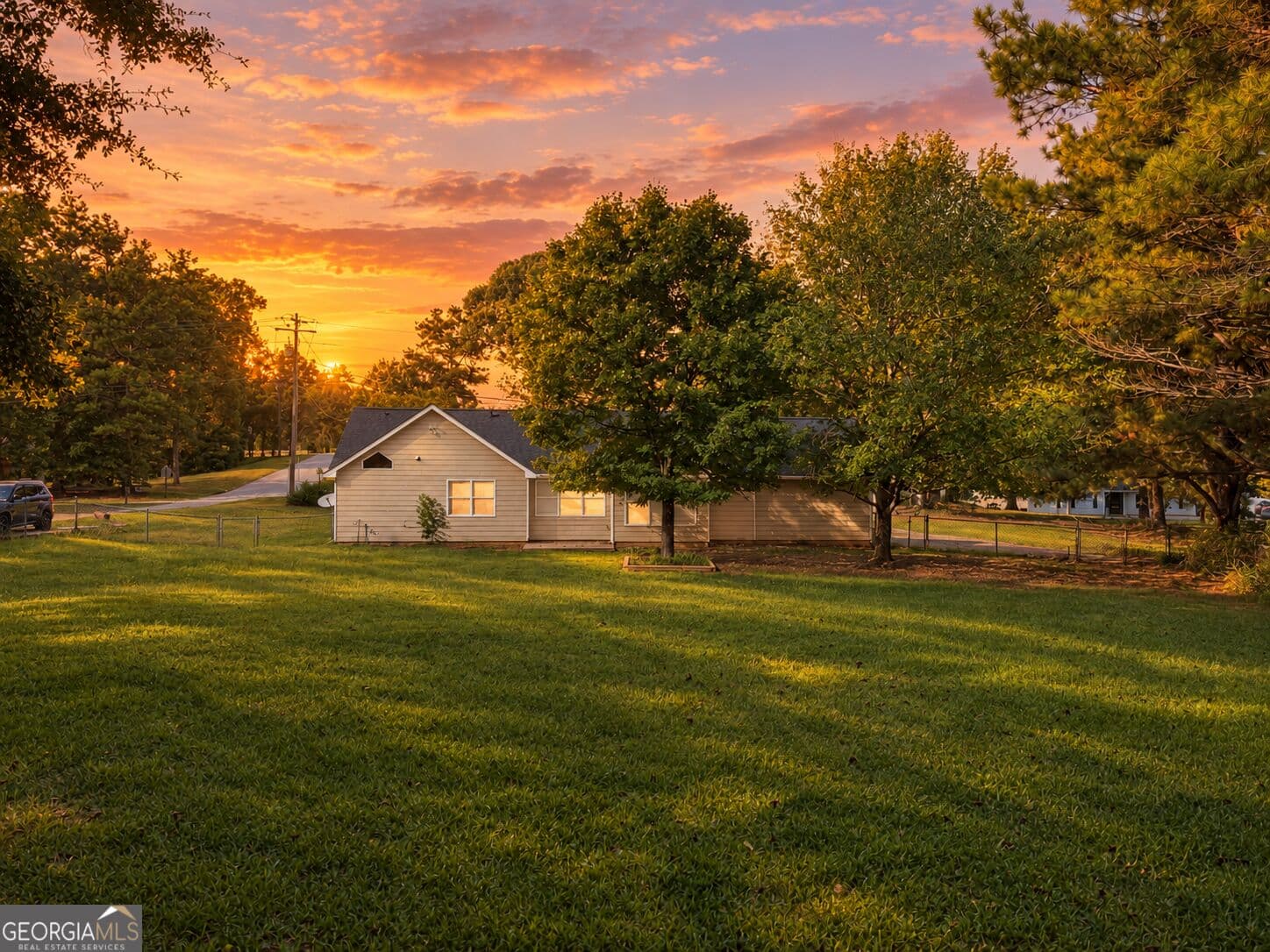 3 bedroom, 2 bathroom, 1,258 sq ft single family residence for sale at 111 Cranford Mill Drive, Newnan, GA 30265 — photo 3