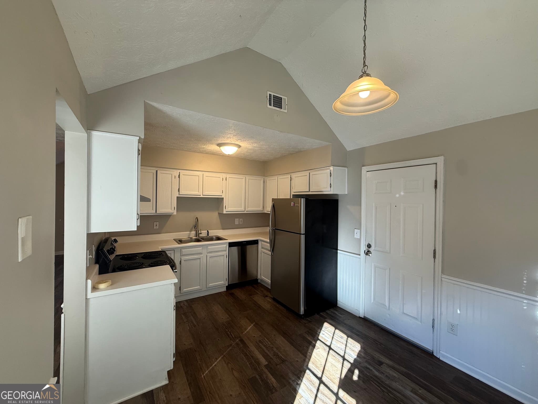 3 bedroom, 2 bathroom, 1,258 sq ft single family residence for sale at 111 Cranford Mill Drive, Newnan, GA 30265 — photo 9