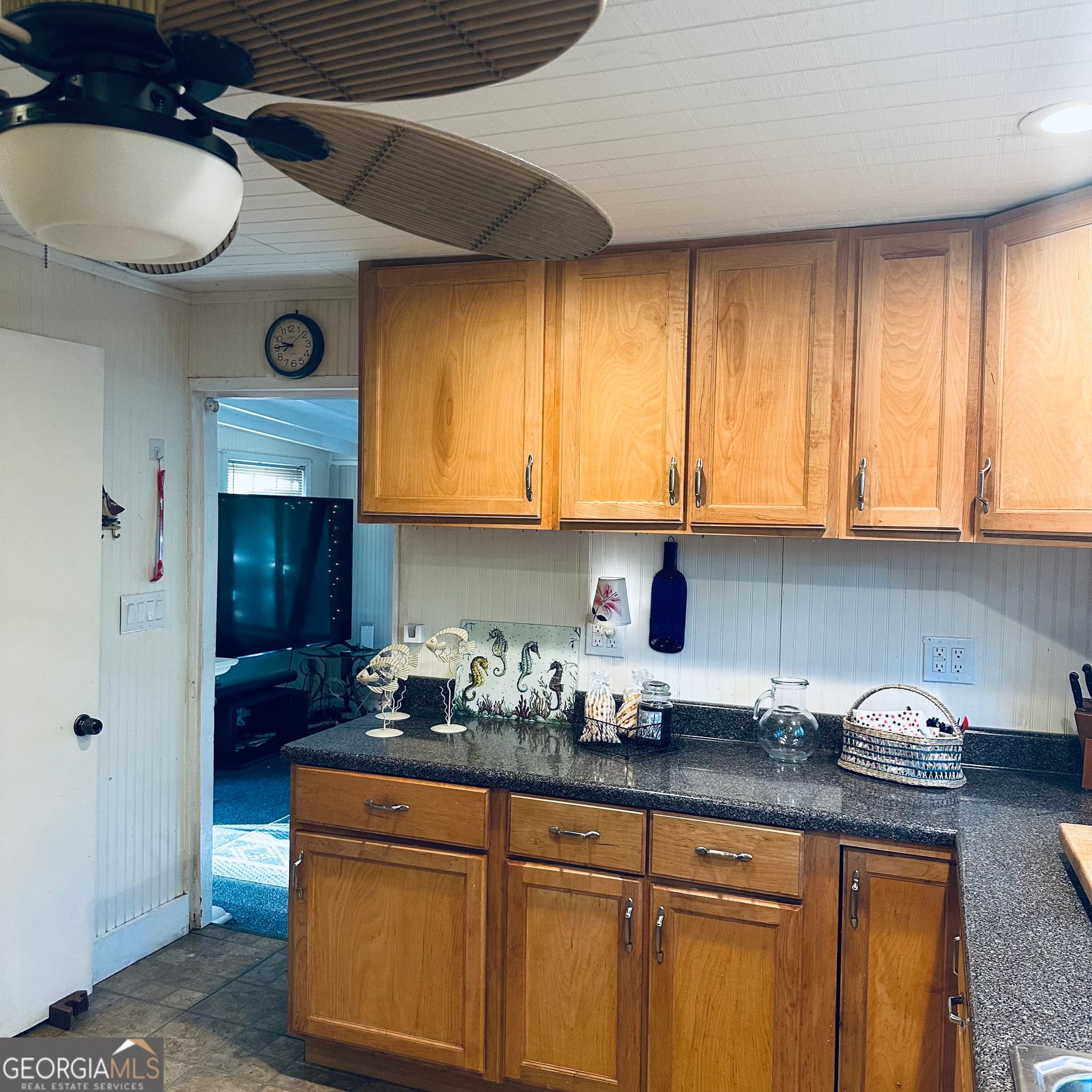 2 bedroom, 1 bathroom, 665 sq ft cabin,single family residence for sale at 5400 Kings Camp Road # B31, Acworth, GA 30102 — photo 10
