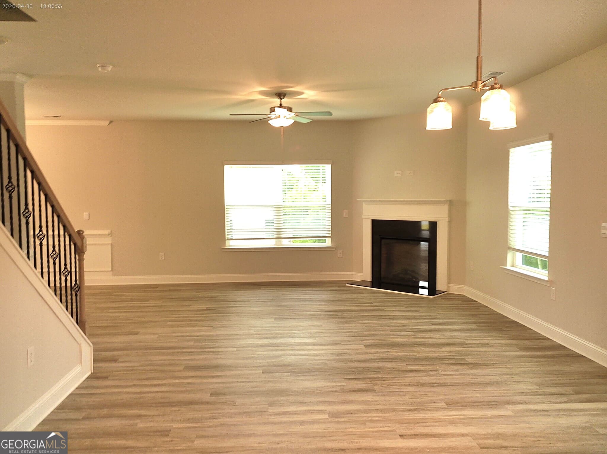 4 bedroom, 2.5 bathroom, 2,307 sq ft single family residence for sale at 1121 Barrington Place Way, Macon, GA 31220 — photo 2