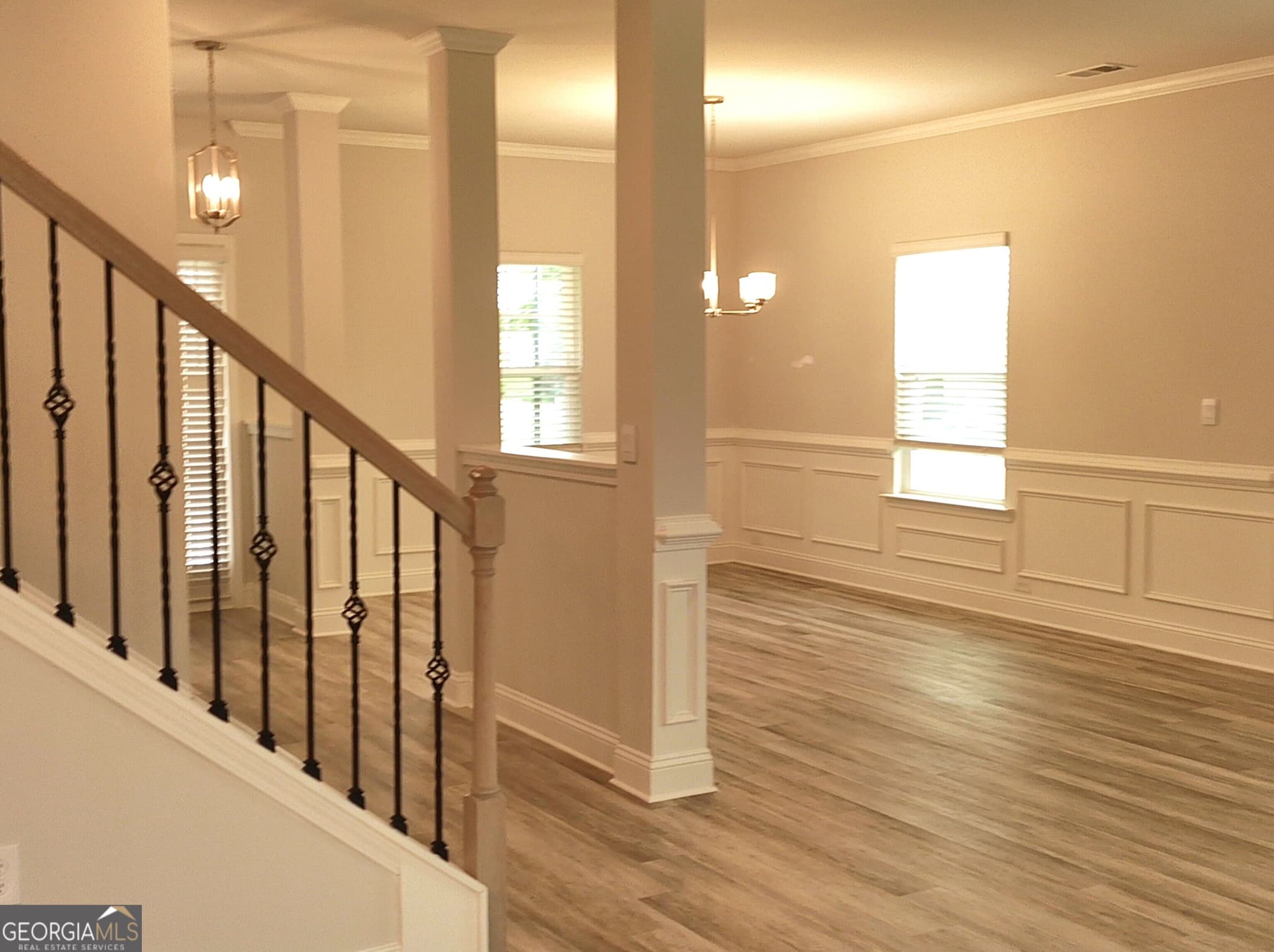 4 bedroom, 2.5 bathroom, 2,307 sq ft single family residence for sale at 1121 Barrington Place Way, Macon, GA 31220 — photo 4