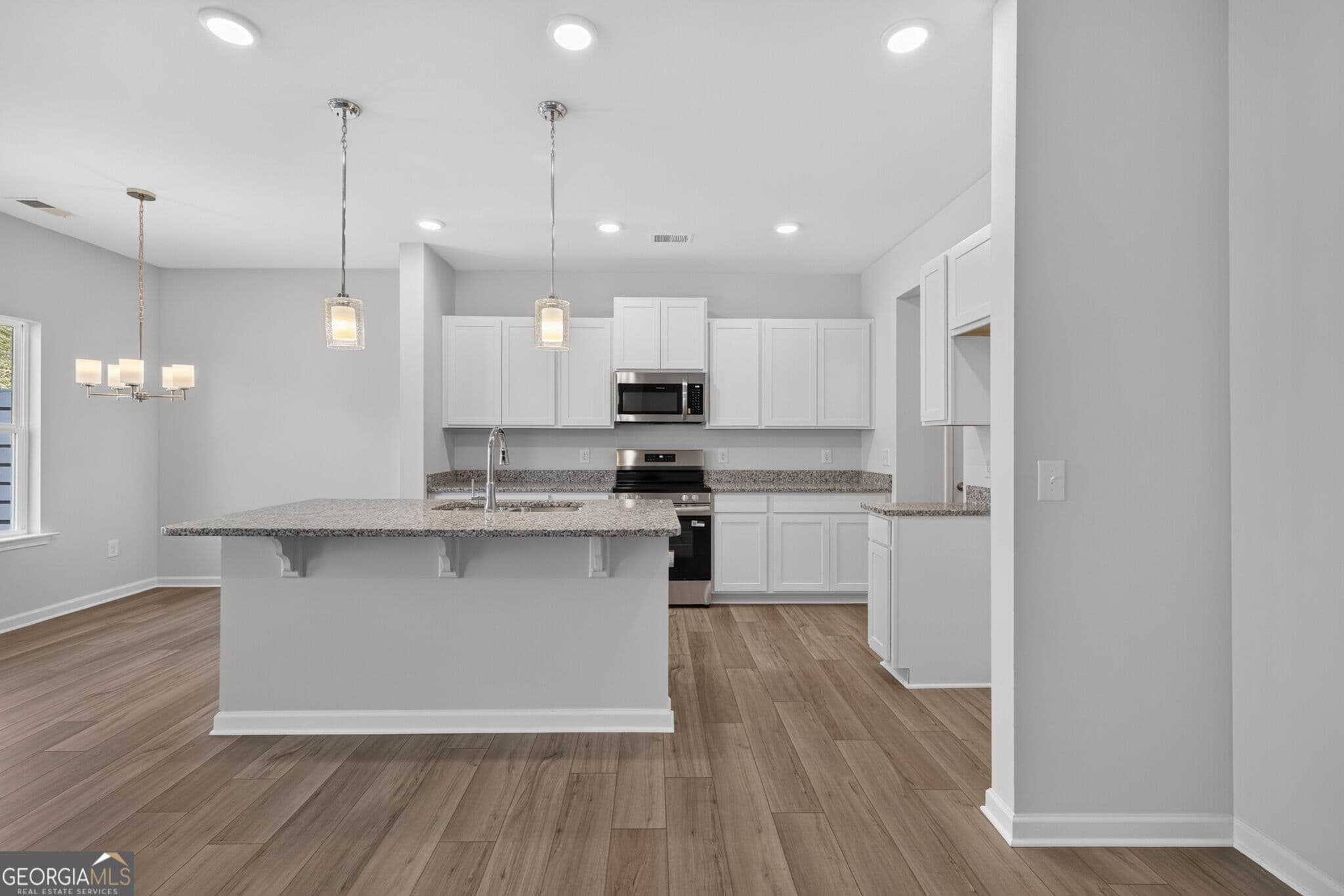 3 bedroom, 2.5 bathroom, 1,806 sq ft townhouse for sale at 1026 Stiles Circle 14, Cartersville, GA 30120 — photo 10