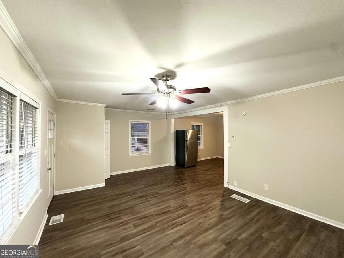 2 bedroom, 1 bathroom, 925 sq ft single family residence for sale at 2239 Nelms Drive, Atlanta, GA 30315 — photo 5