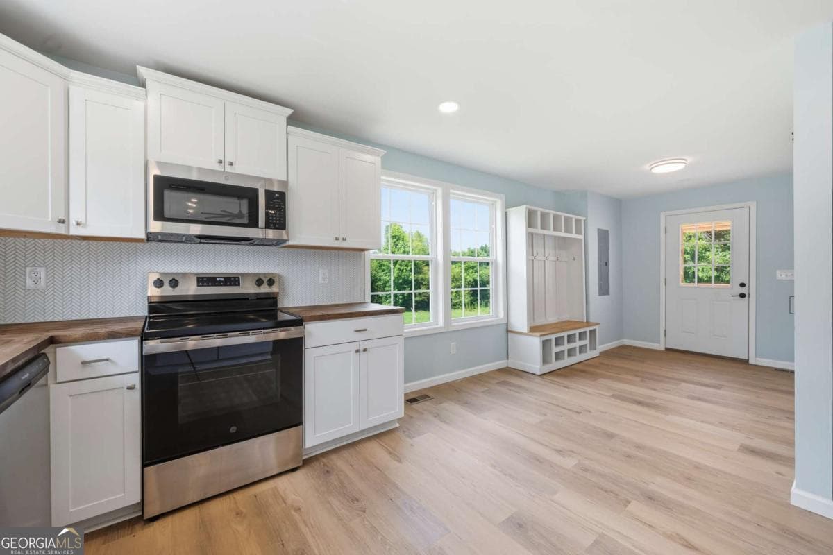 2 bedroom, 2 bathroom, 1,380 sq ft single family residence for sale at 203 Main Street, Toomsboro, GA 31090 — photo 9