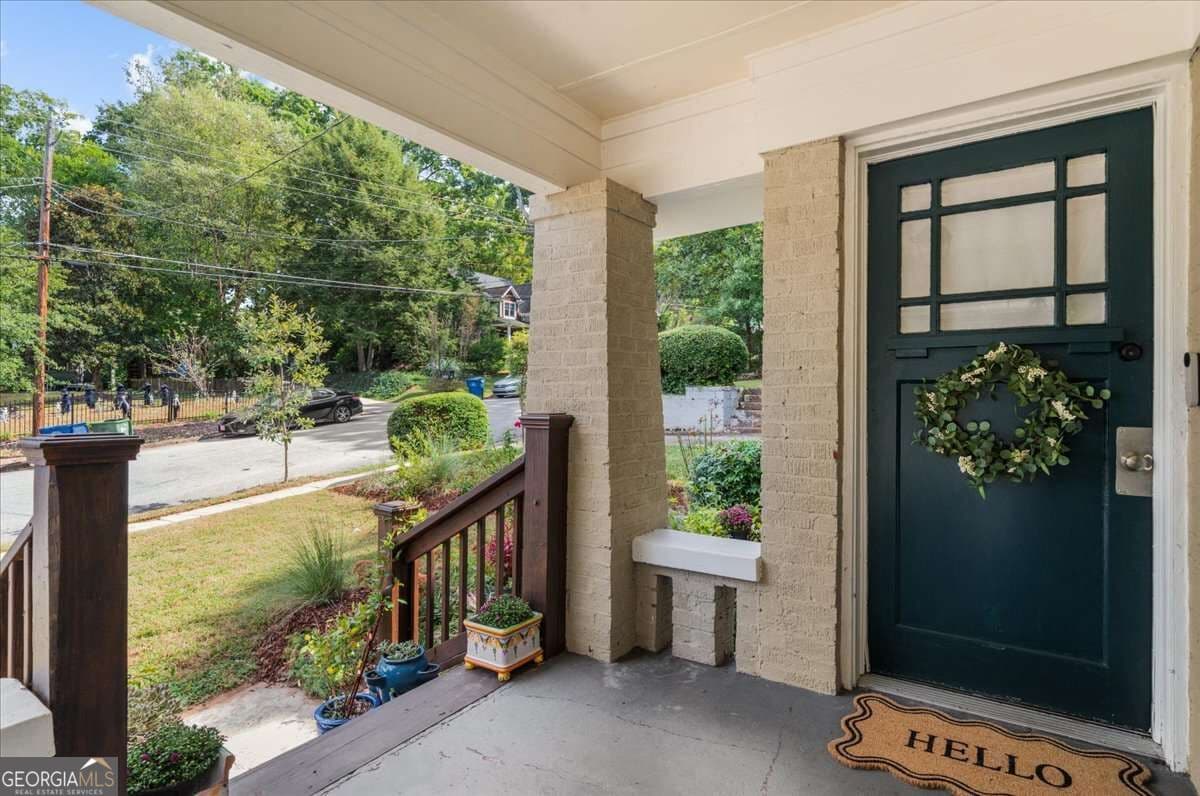2 bedroom, 2 bathroom, 1,160 sq ft single family residence for sale at 87 Warren Street, Atlanta, GA 30317 — photo 3