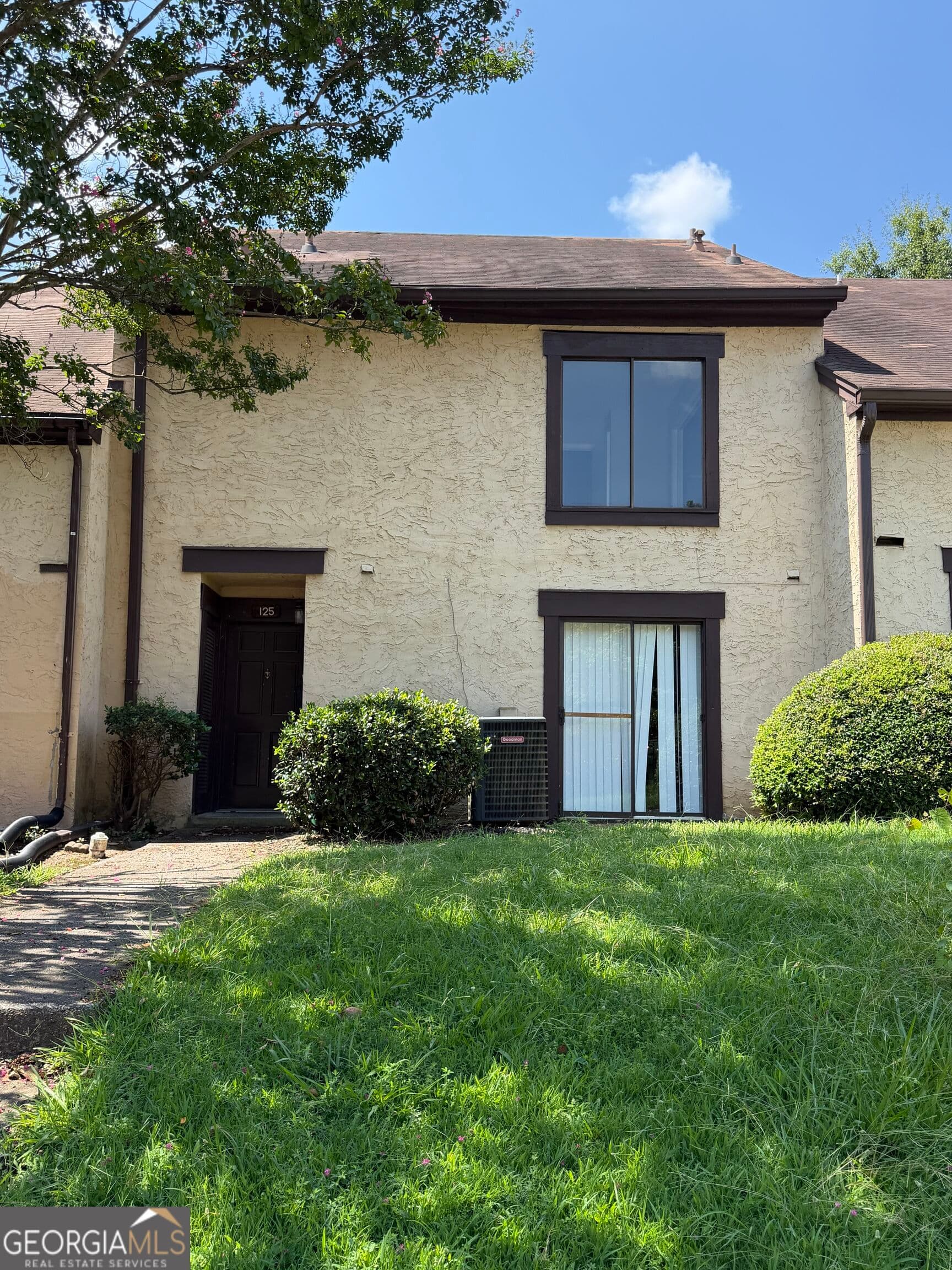 3 bedroom, 3 bathroom, 1,413 sq ft townhouse for rent at 125 Tiburon Court, Lithonia, GA 30038 for $1,195 a month — photo 1 of 1