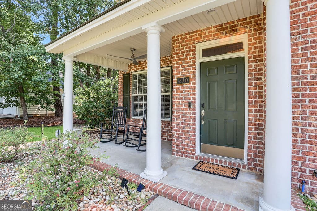 5 bedroom, 3.5 bathroom, 2,595 sq ft single family residence for sale at 210 Brown Thrush Road, Savannah, GA 31419 — photo 3