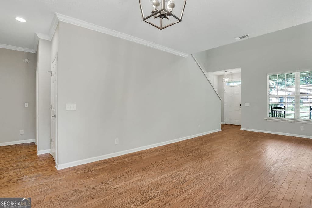5 bedroom, 3.5 bathroom, 2,595 sq ft single family residence for sale at 210 Brown Thrush Road, Savannah, GA 31419 — photo 9