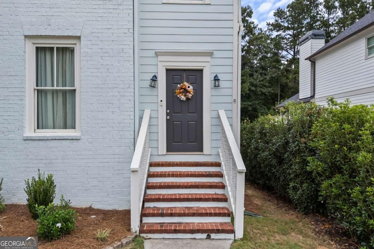5 bedroom, 3.5 bathroom, 3,428 sq ft single family residence for sale at 1051 Copperville Drive, Watkinsville, GA 30677 — photo 4