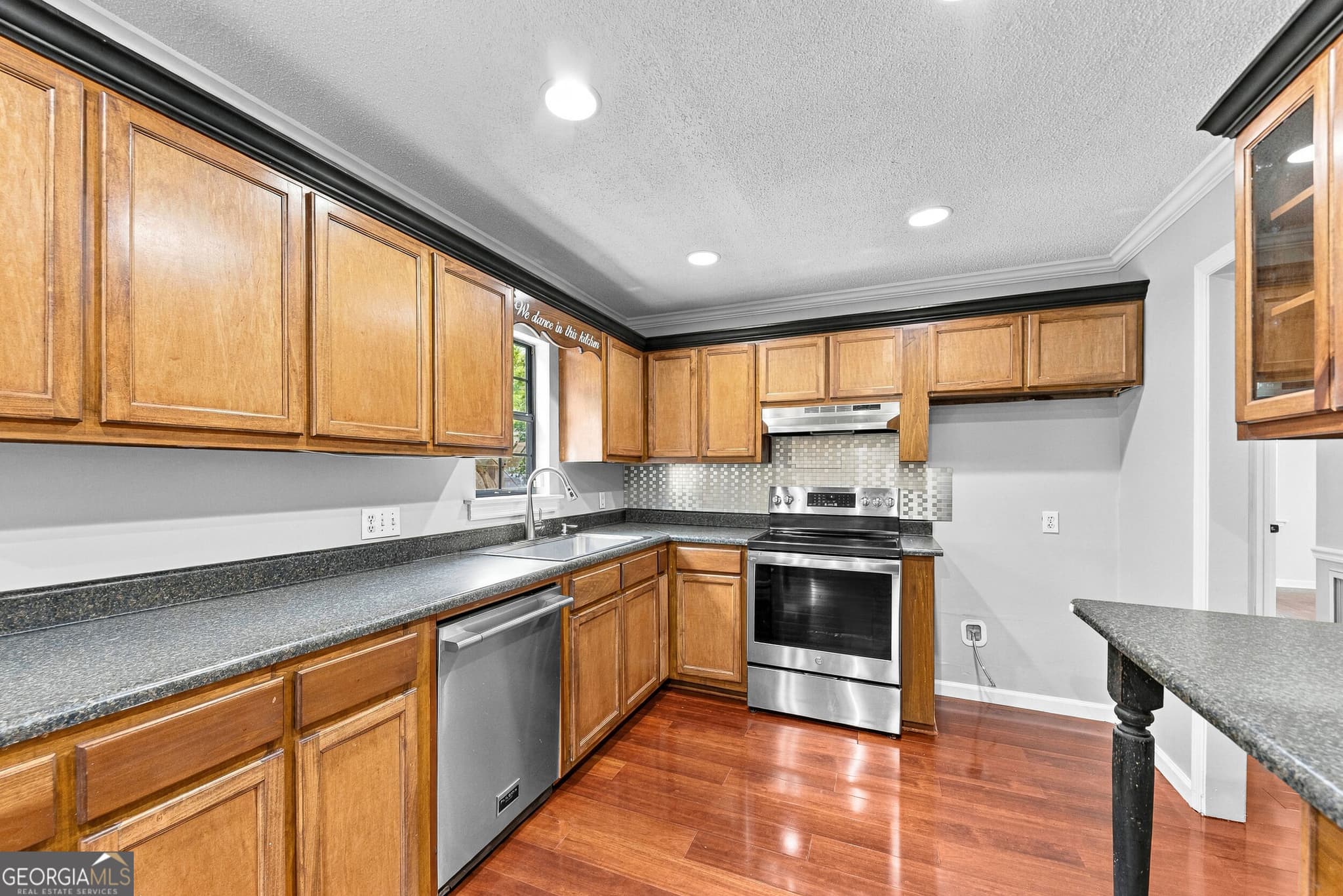 4 bedroom, 2 bathroom, 2,744 sq ft single family residence for sale at 700 E Bay Avenue, Kingsland, GA 31548 — photo 3