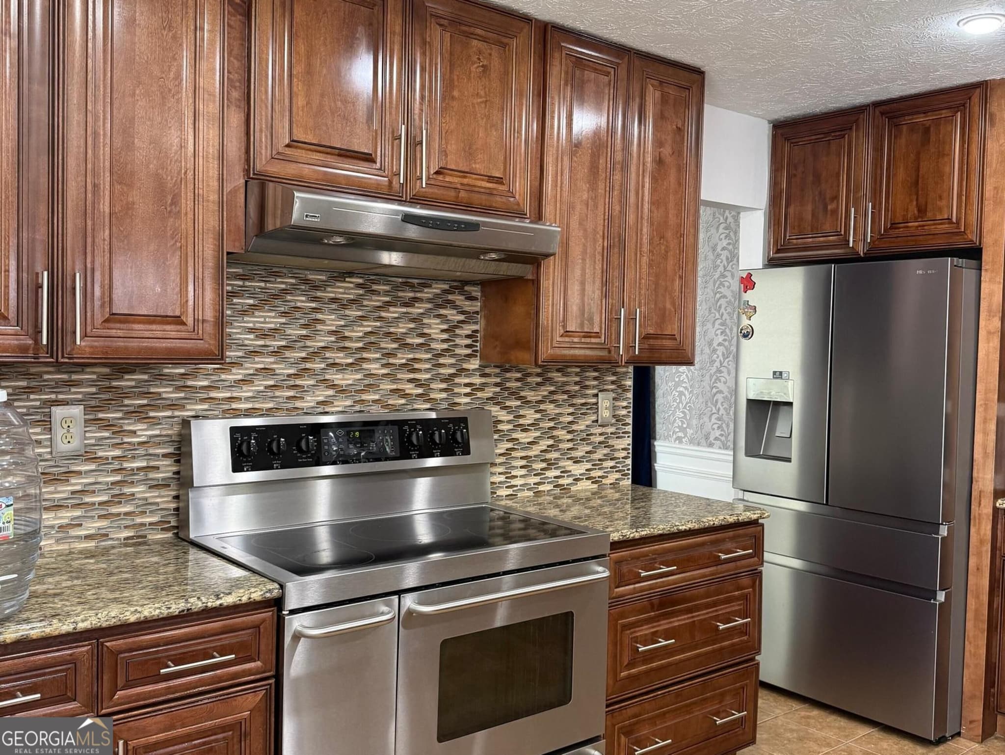 3 bedroom, 3 bathroom, 1,960 sq ft single family residence for sale at 3072 Aberdeen Way, Lithonia, GA 30038 — photo 6
