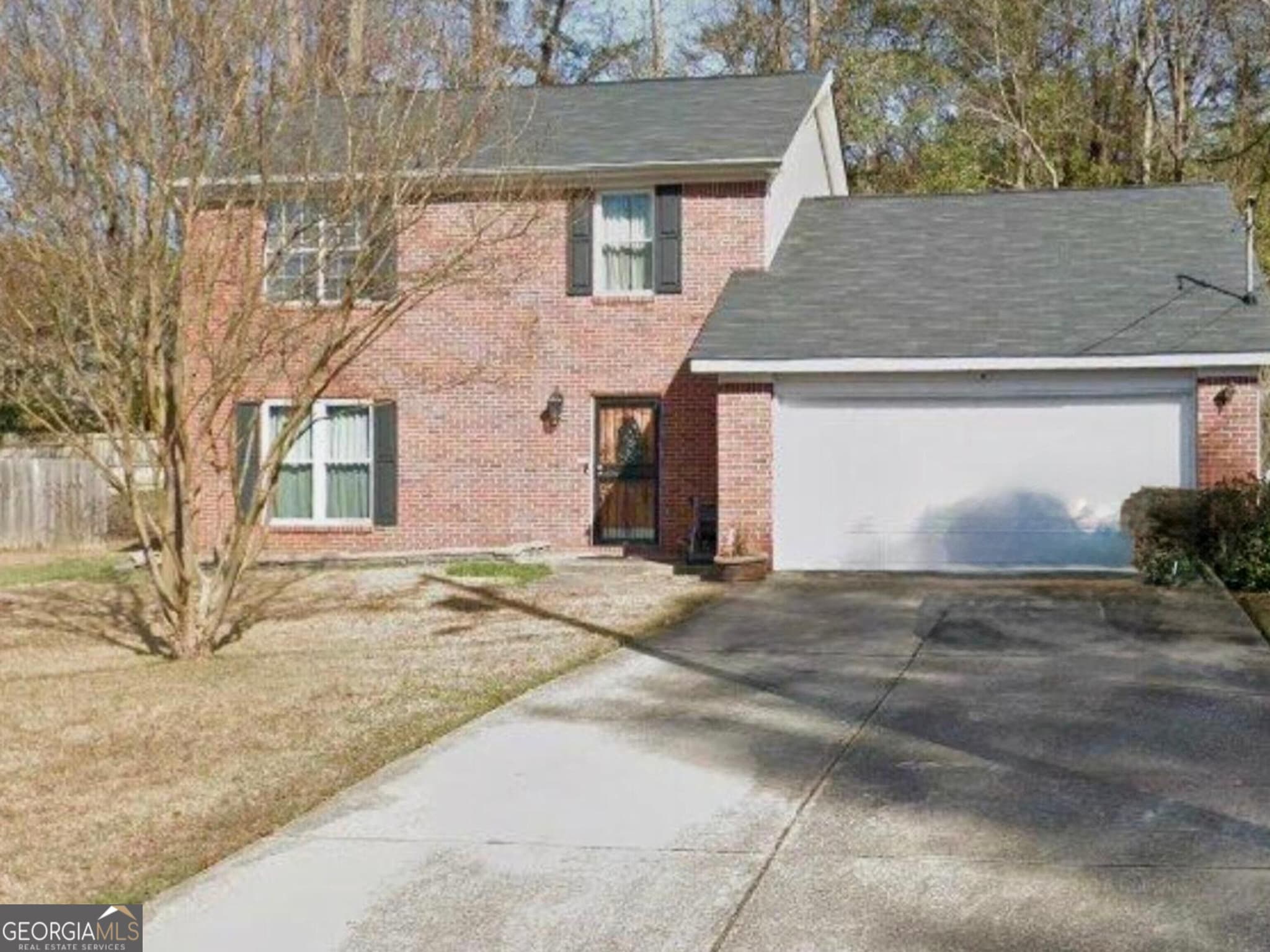 3 bedroom, 3 bathroom, 1,960 sq ft single family residence for sale at 3072 Aberdeen Way, Lithonia, GA 30038