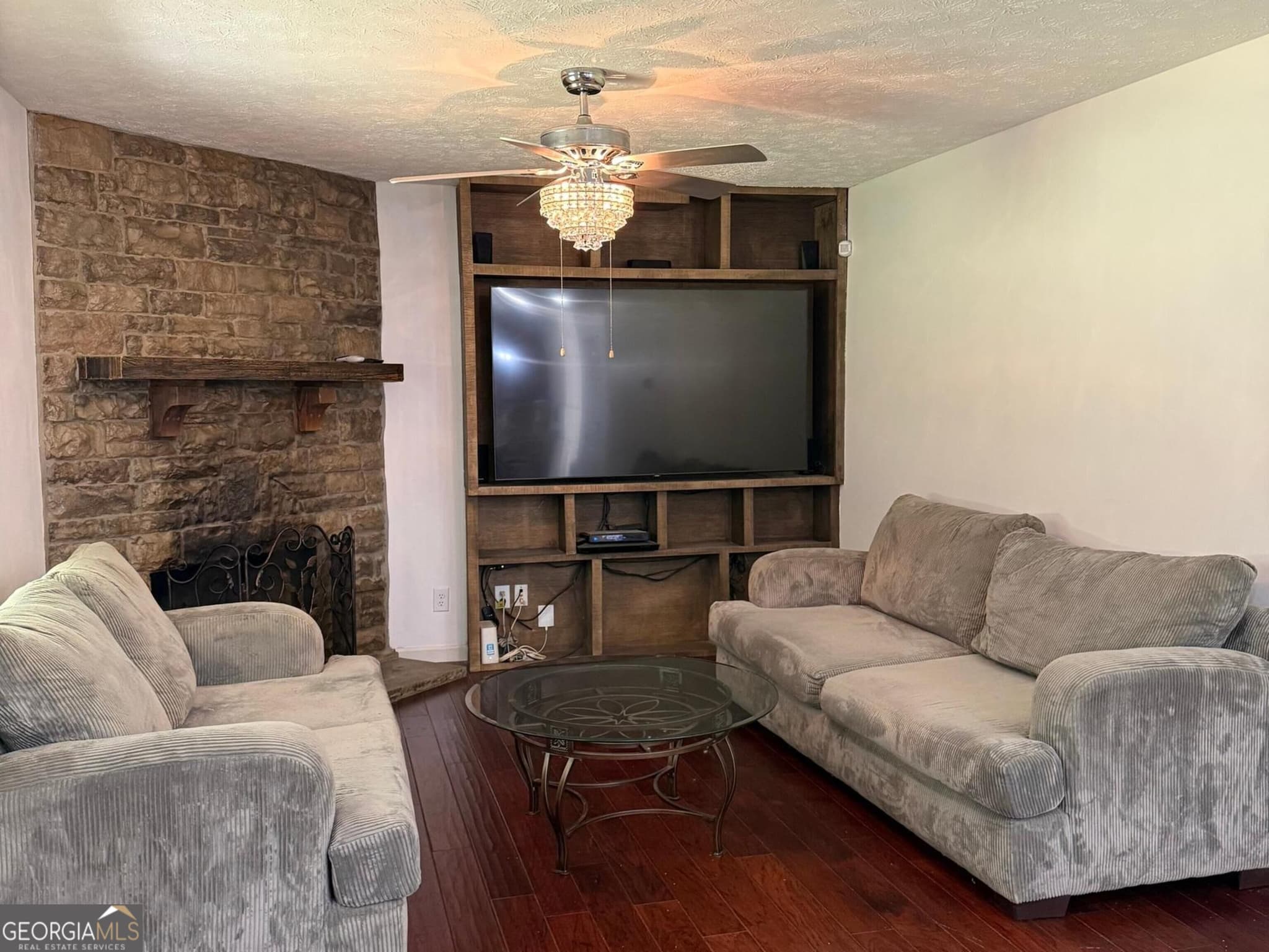 3 bedroom, 3 bathroom, 1,960 sq ft single family residence for sale at 3072 Aberdeen Way, Lithonia, GA 30038 — photo 9
